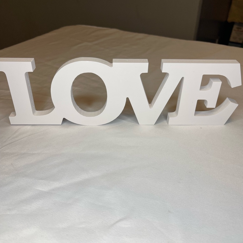 “Love” sign